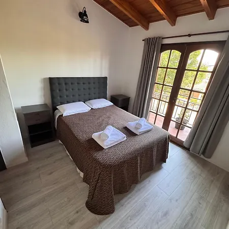 Apartamento Duplex Con Patio Y Asador Buena Ubicacion Villa Carlos Paz Exterior foto